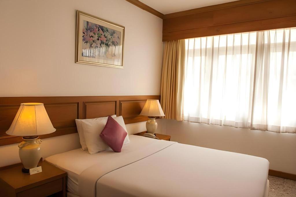 Lido Beach Hotel 芭達亞 外观 照片